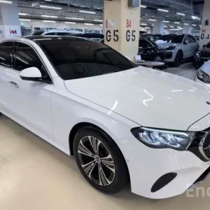 1F28A46D-E2D7-4496-B150-B1E0261CB267 مرسيدس E200 أبيض داخلي أبيض موديل 2024 السعر لقطة واصل🔥ميناء جدة 145,608الف ريال