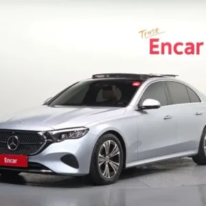 مرسيدس E200 فضي داخلي جملي موديل 2024 السعر لقطة واصل🔥ميناء جدة  146,895الف ريال