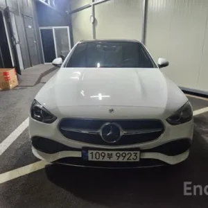 F7188EEE-E643-463B-8C49-B0D28B1859FC مرسيدس C200 موديل 2024 داخلية جملي السعر لقطة واصل🔥ميناء جدة 127,583 الف ريال